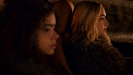 Кадр из 3 серии 2 сезона сериала «Джинни и Джорджия»